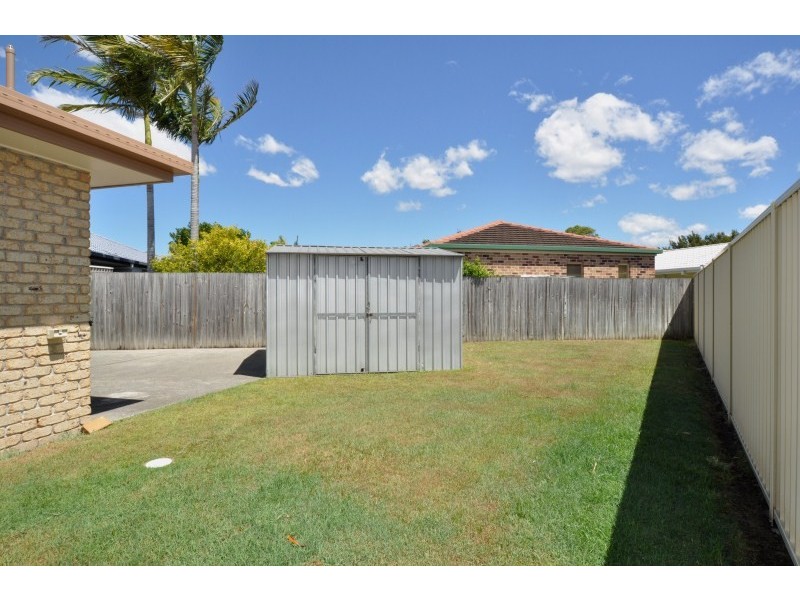 11 Saltbreeze Court, Runaway Bay QLD 4216