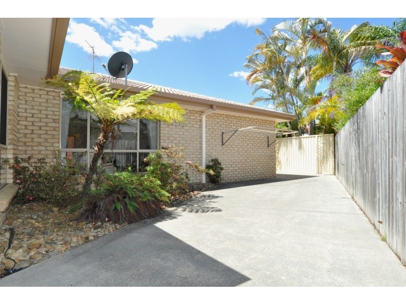 11 Saltbreeze Court, Runaway Bay QLD 4216