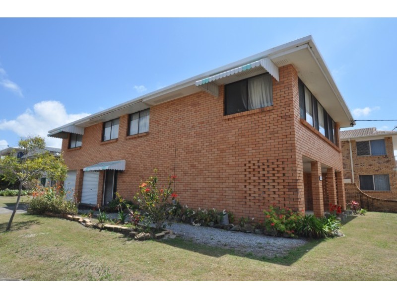 1 Mallard Avenue, Paradise Point QLD 4216