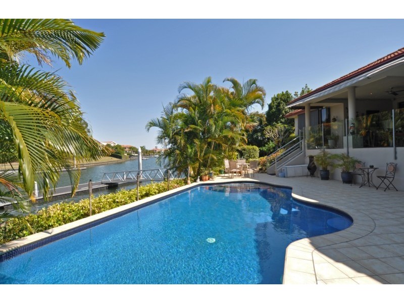 2101 Carlton Close, Hope Island QLD 4212