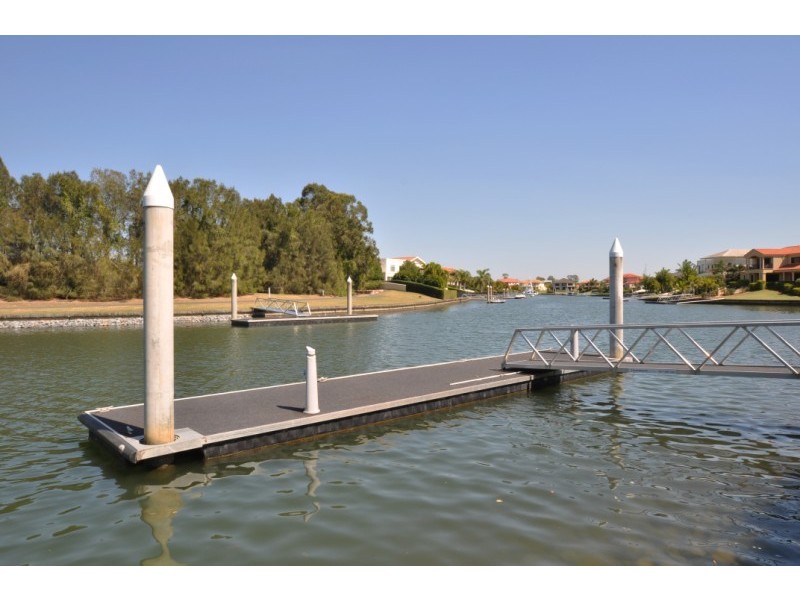 2101 Carlton Close, Hope Island QLD 4212