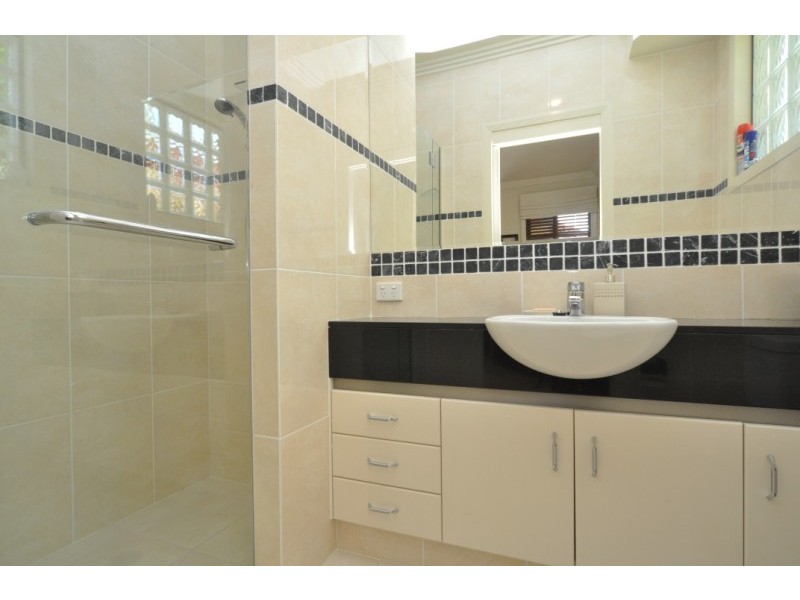 2101 Carlton Close, Hope Island QLD 4212