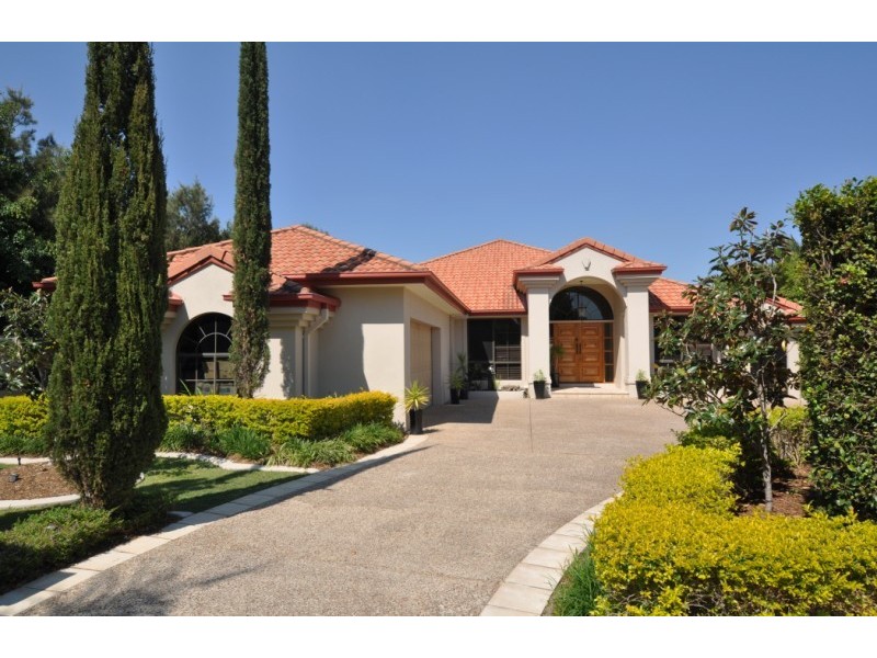 2101 Carlton Close, Hope Island QLD 4212