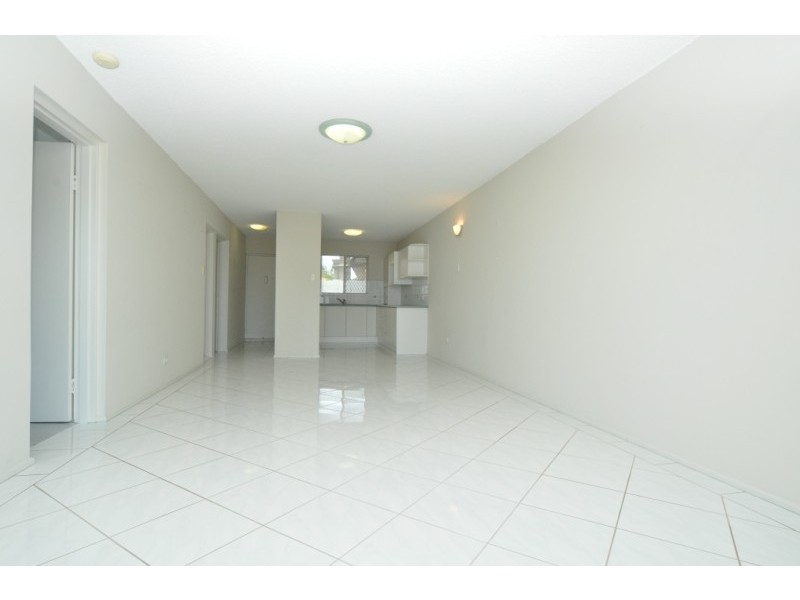22/224 Marine Parade, Labrador QLD 4215