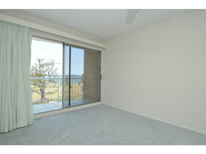 22/224 Marine Parade, Labrador QLD 4215