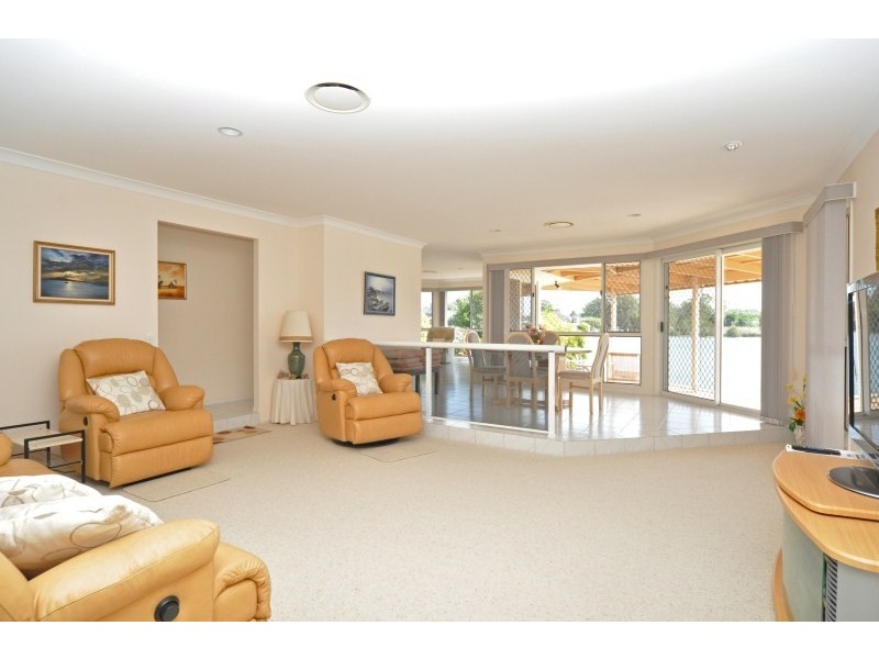 15 Clipper Court, Biggera Waters QLD 4216