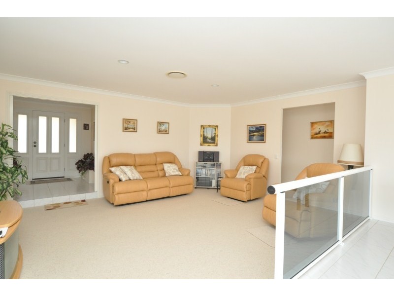 15 Clipper Court, Biggera Waters QLD 4216