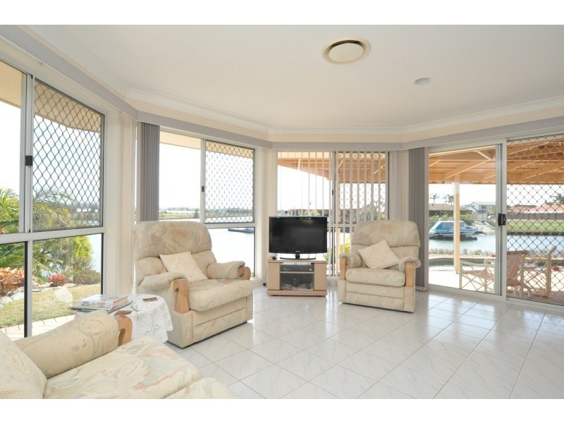 15 Clipper Court, Biggera Waters QLD 4216