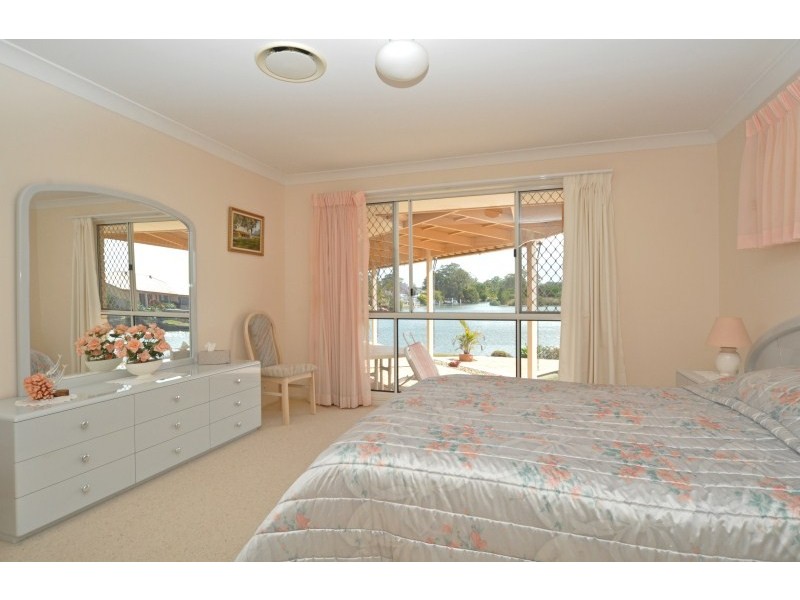 15 Clipper Court, Biggera Waters QLD 4216