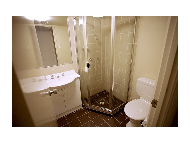 4/7 Brown Street, Labrador QLD 4215