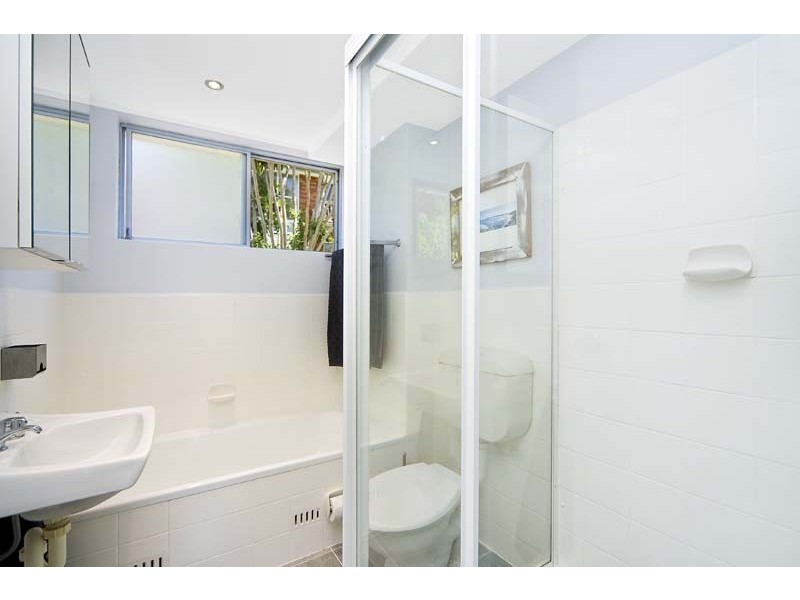 3/100-102 Wyadra Avenue, Freshwater NSW 2096