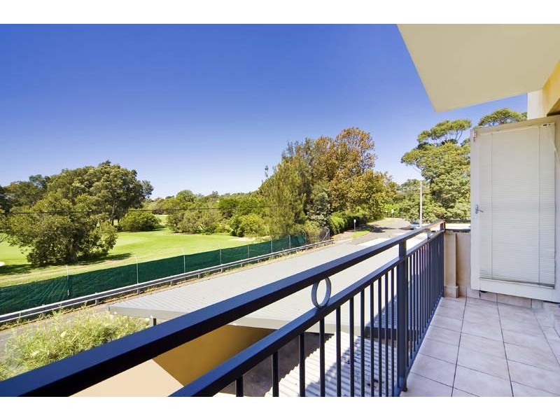 8/4 Fairway Close, Manly Vale NSW 2093