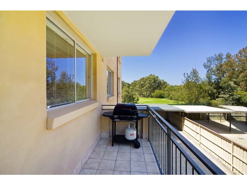 8/4 Fairway Close, Manly Vale NSW 2093