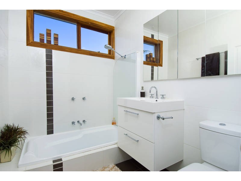 6 Blackwood Road, North Curl Curl NSW 2099