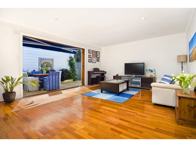 6 Blackwood Road, North Curl Curl NSW 2099