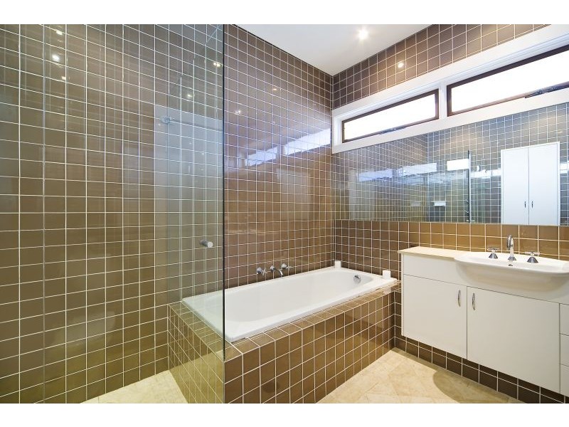 6 Palmerston Place, Seaforth NSW 2092