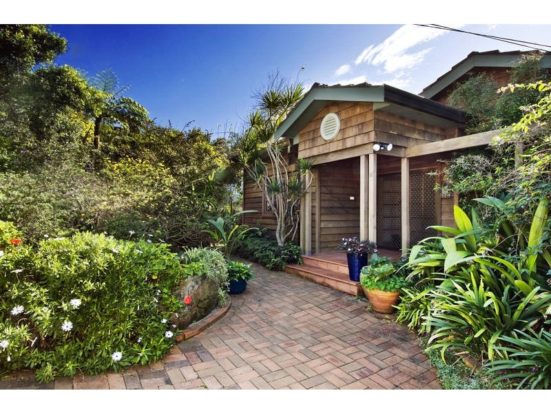 16 Peacock Street, Seaforth NSW 2092