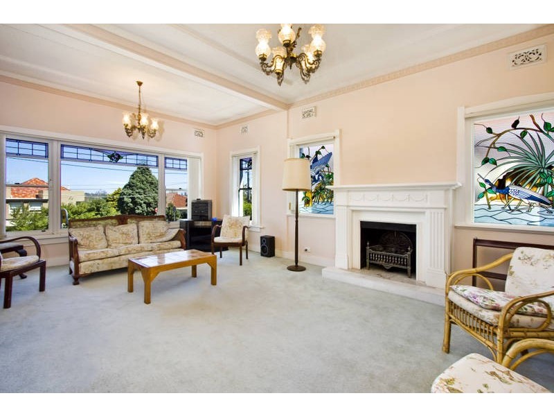 18 Ponsonby Parade, Seaforth NSW 2092