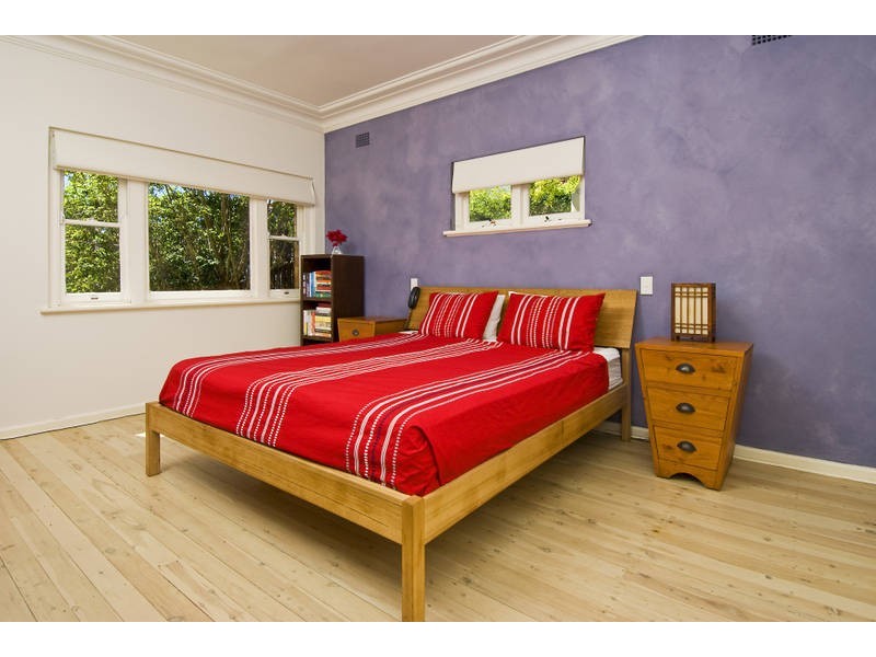 49 Peacock Street, Seaforth NSW 2092