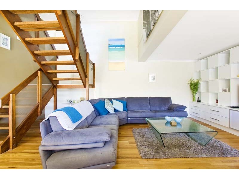 8/2-4 Beach Street, Curl Curl NSW 2096