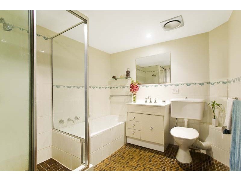 8/2-4 Beach Street, Curl Curl NSW 2096