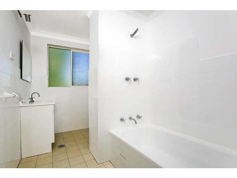 2/28 McDonald Street, Freshwater NSW 2096