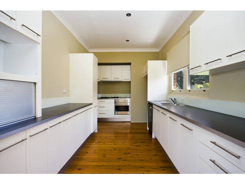 42 Peacock Street, Seaforth NSW 2092