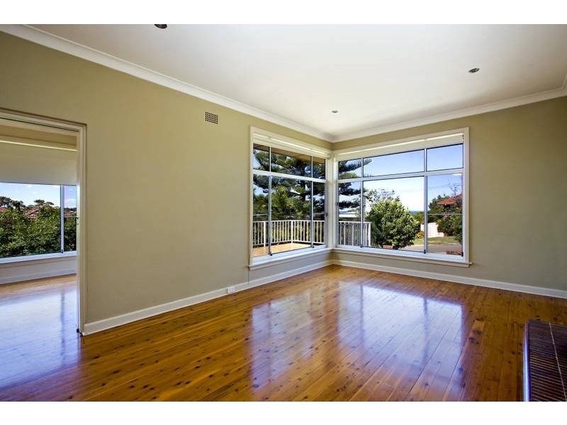 42 Peacock Street, Seaforth NSW 2092