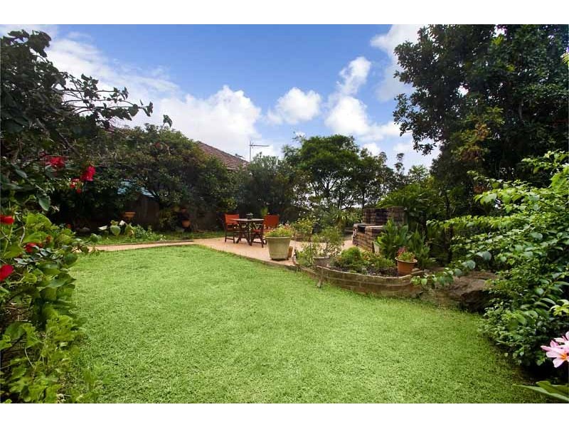 13 Highview Avenue, Manly Vale NSW 2093