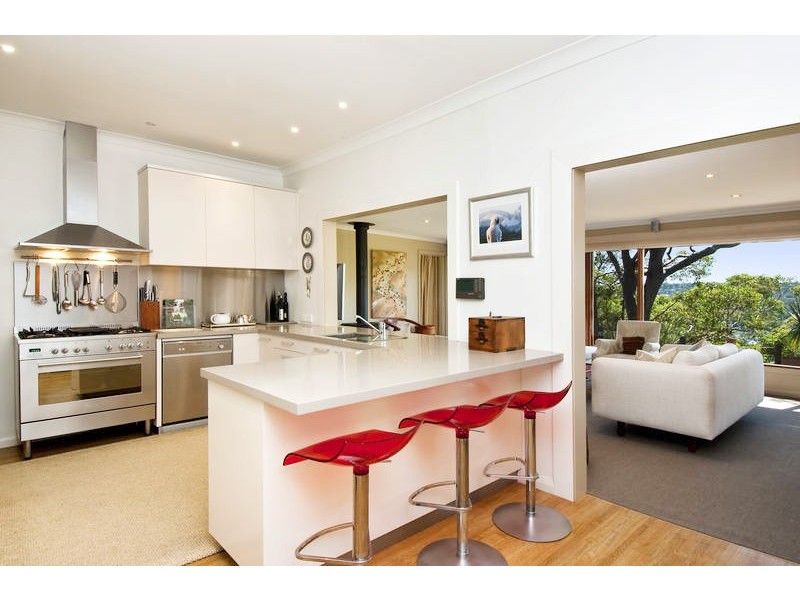 6 Boronia Lane, Seaforth NSW 2092