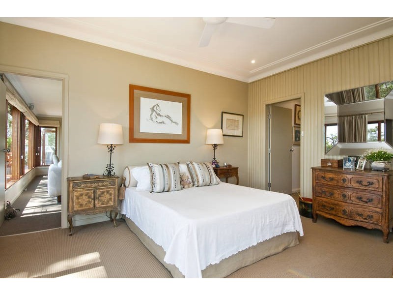 6 Boronia Lane, Seaforth NSW 2092