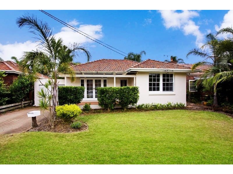 11 Riverview Parade, North Manly NSW 2100