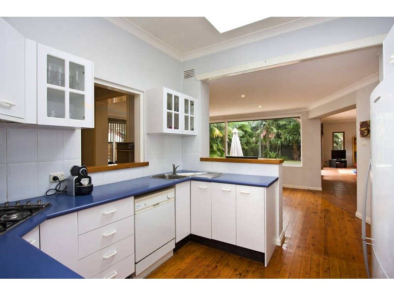 11 Riverview Parade, North Manly NSW 2100