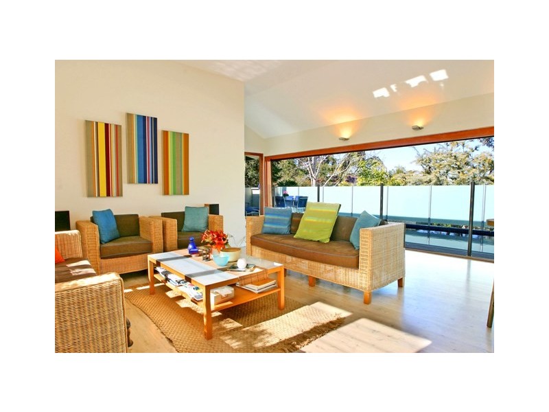 9 Reserve Street, Seaforth NSW 2092