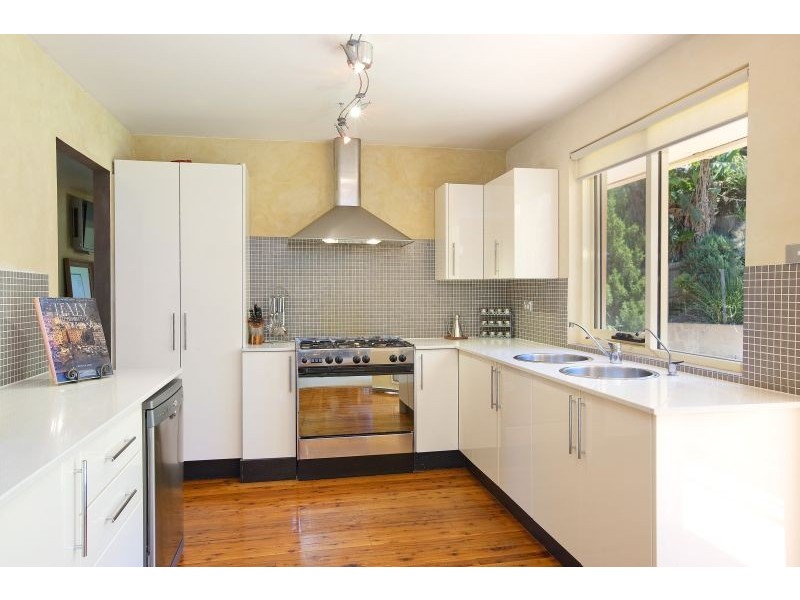 2 Harvey Street, Seaforth NSW 2092