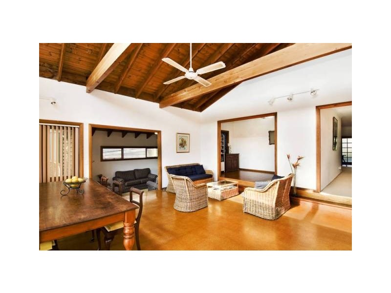 16  Peacock Street, Seaforth NSW 2092