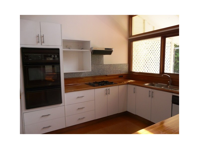 16  Peacock Street, Seaforth NSW 2092