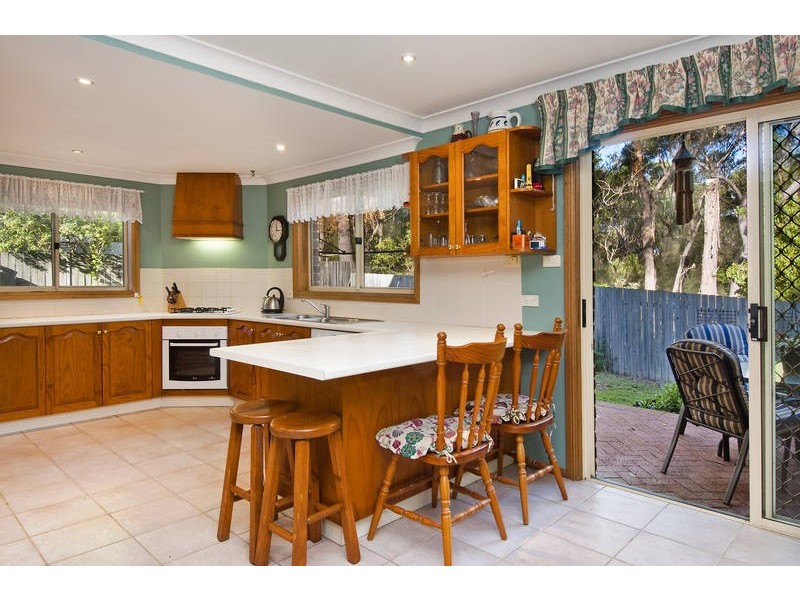 8 Guardian Parade, Beacon Hill NSW 2100