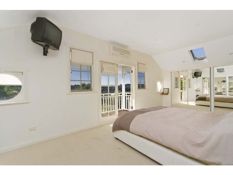 22 Quinlan Parade, Manly Vale NSW 2093