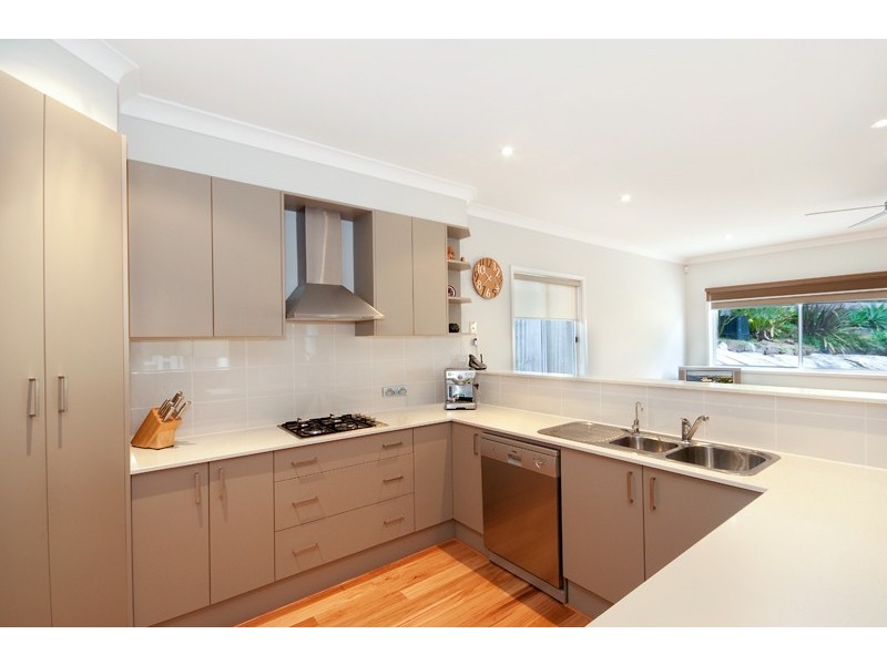 6 Pineview Avenue, Manly Vale NSW 2093