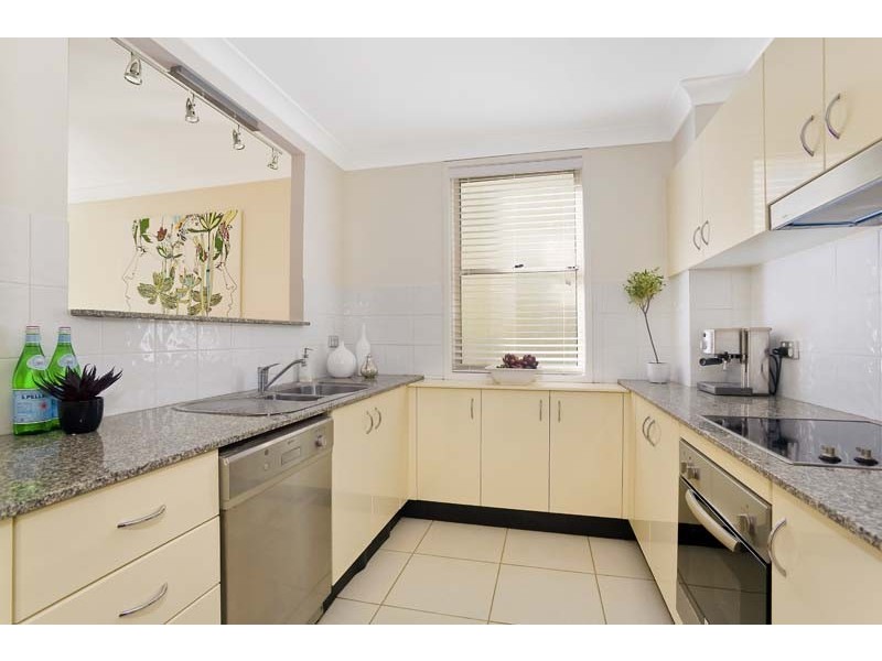 2/17  Pittwater Road, Manly NSW 2095