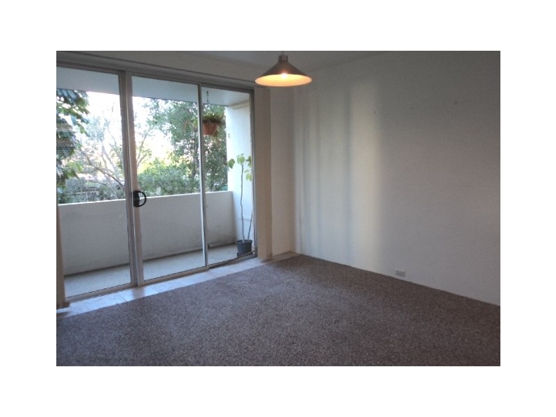 2/2 Holborn Avenue, Dee Why NSW 2099