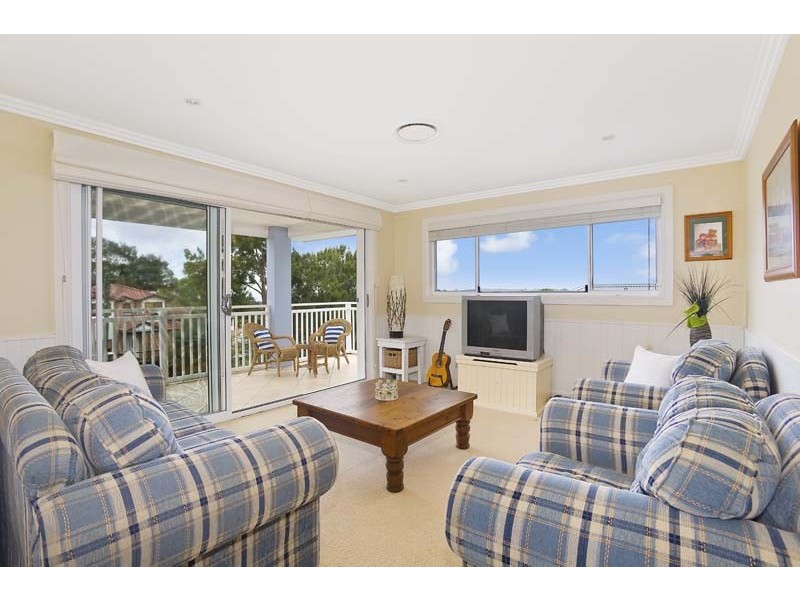 6 Calder Street, North Curl Curl NSW 2099