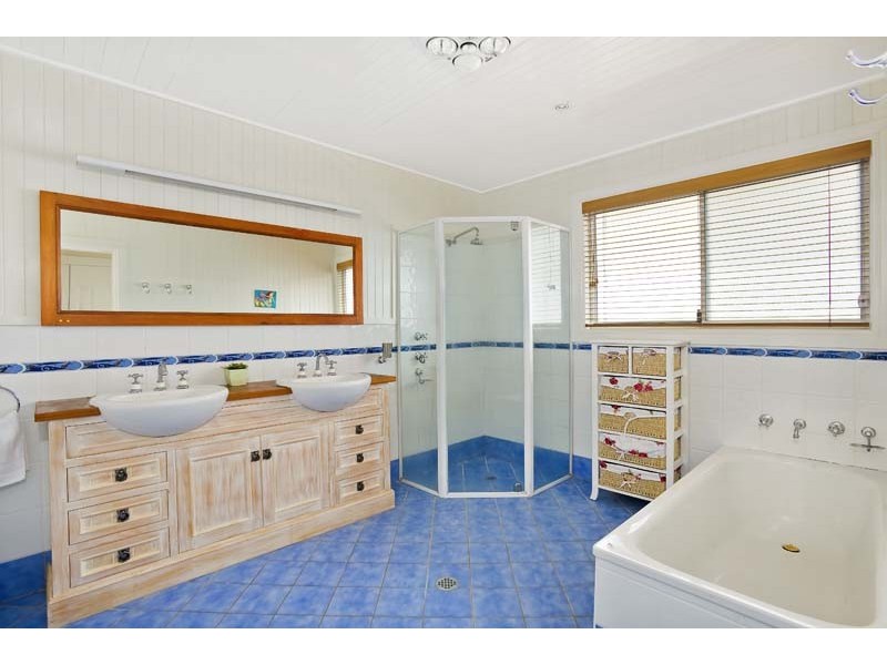 6 Calder Street, North Curl Curl NSW 2099