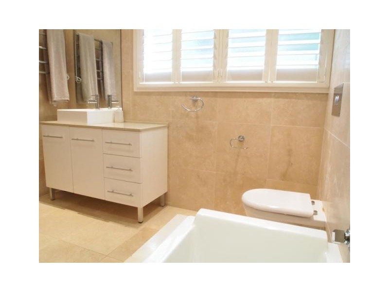 6 Ogilvy Road, Clontarf NSW 2093