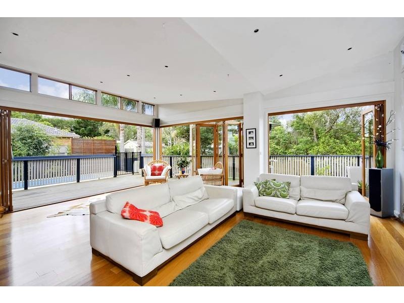 11 Playfair Road, North Curl Curl NSW 2099