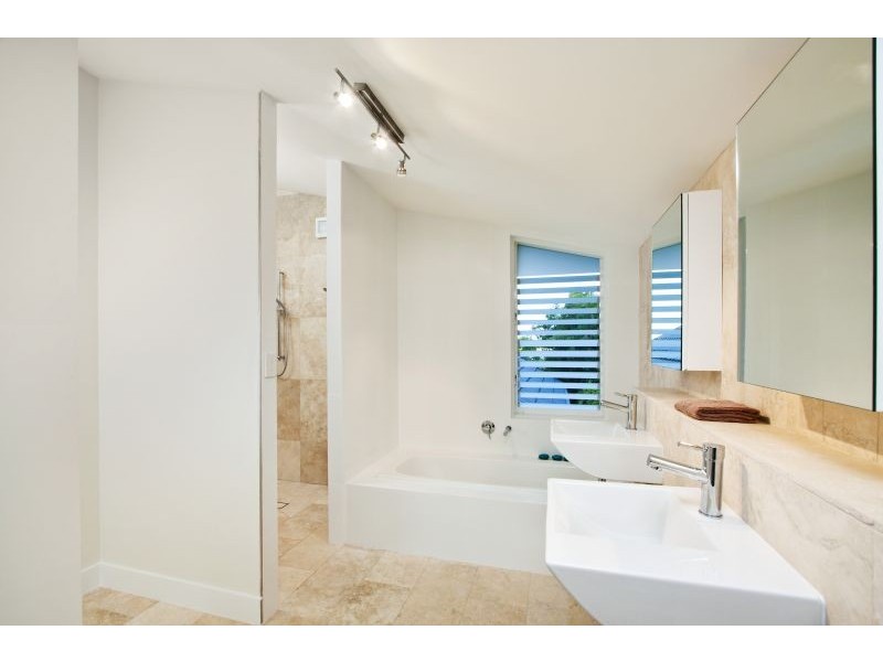 53 Fromelles Avenue, Seaforth NSW 2092