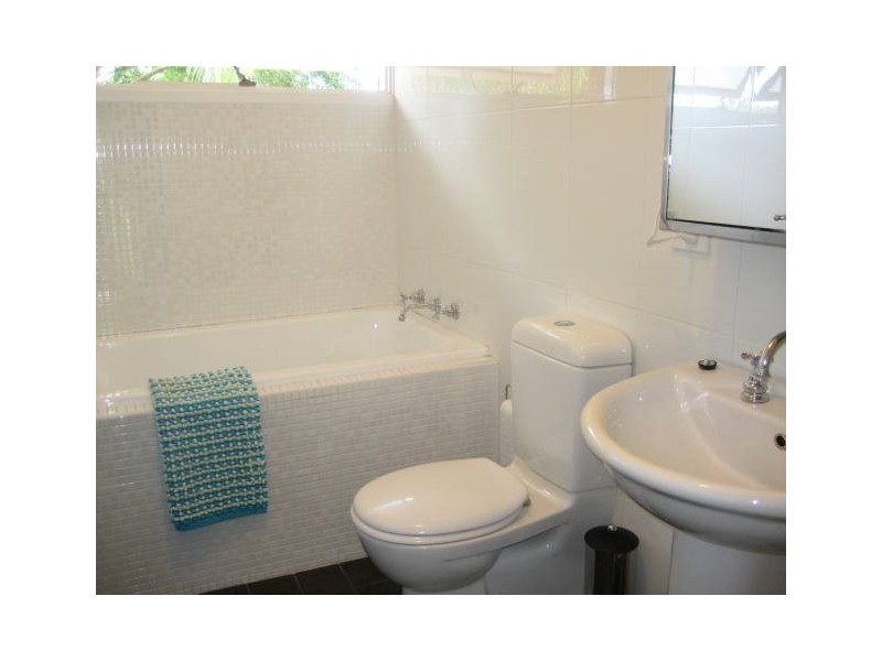 4 St Johns Close, Brookvale NSW 2100
