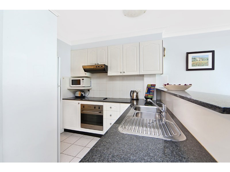6/5-7 Gulliver Street, Brookvale NSW 2100