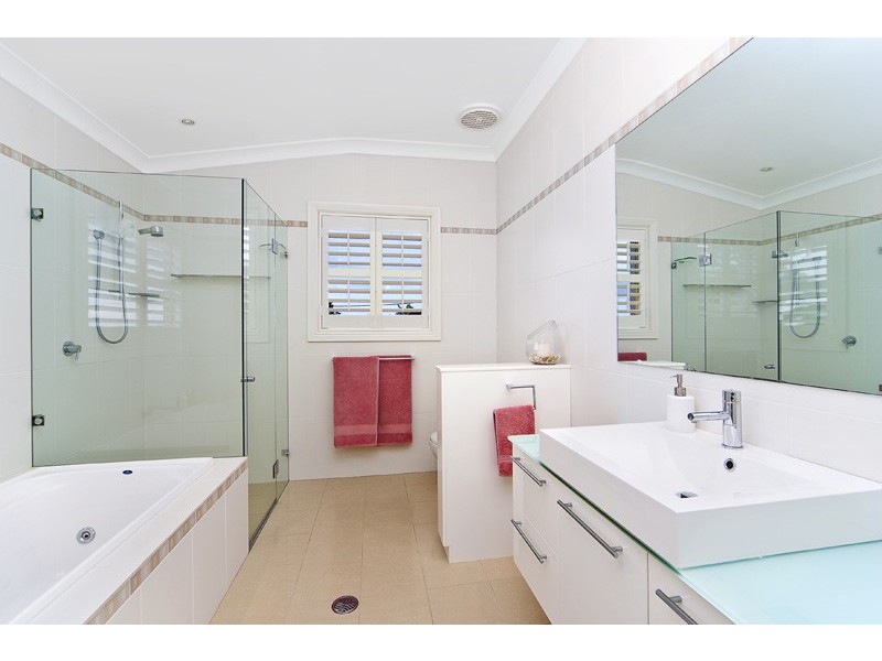 17 Eltham Street – Enter via Cooper Cl, Beacon Hill NSW 2100